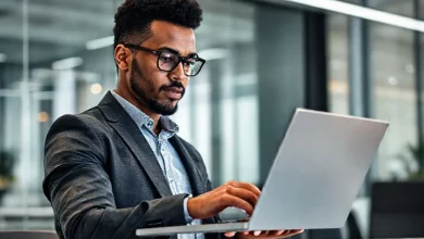 Teknoloji sektöründe iş arama stratejileri, kariyer beklentileri ve başarılı ipuçları.